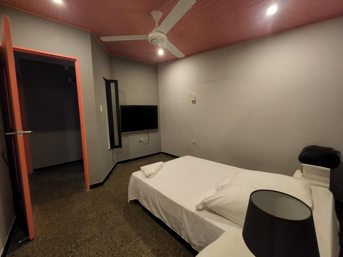 Fardo Hotel Boutique En Ibague - Zona G - Recepcion Digital 24H Exterior photo